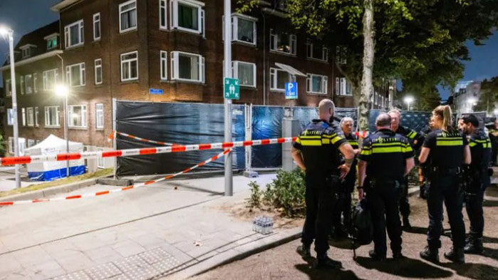 Три жертви при стрелба в Ротердам, полицията разследва мотивите за нападението