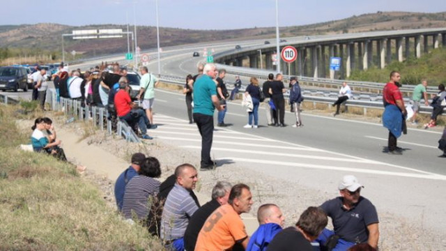 Протестите на енергетиците и миньорите предизвикаха транспортен хаос и блокади на