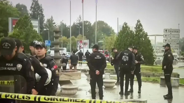 Терористична атака близо до турския парламент