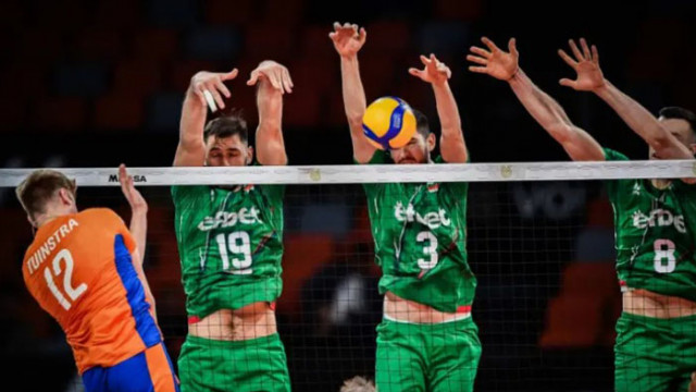 България победи Нидерландия с 3:0 в олимпийска квалификация по волейбол