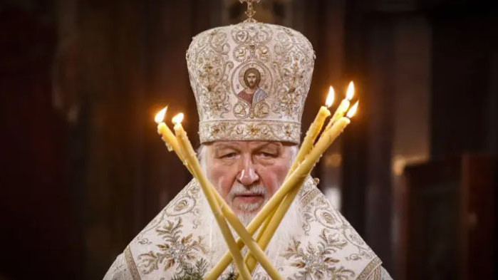 Той заявява, че зад политическите сили у нас стои врагът