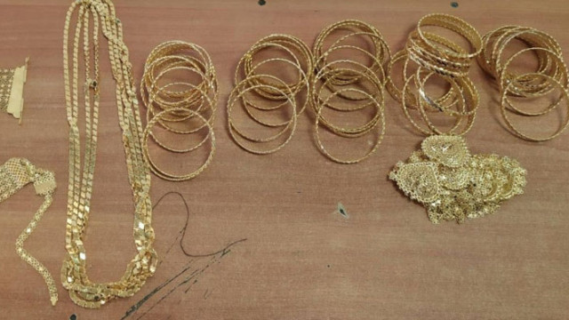 Митнически служители откриха 529 39 грама златни накити при проверка на