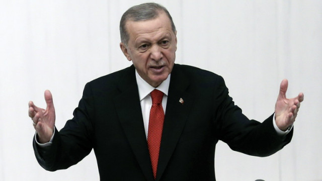 Турският президент Реджеп Ердоган в събота беше единодушно преизбран за лидер