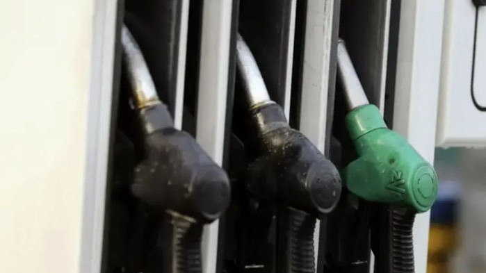 Цените на петрола се повишиха с повече от 4% на