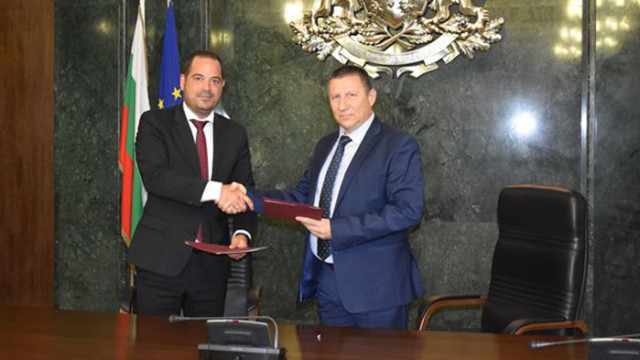 Калин Стоянов и и.ф. главен прокурор Борислав Сарафов са на посещение в Турция