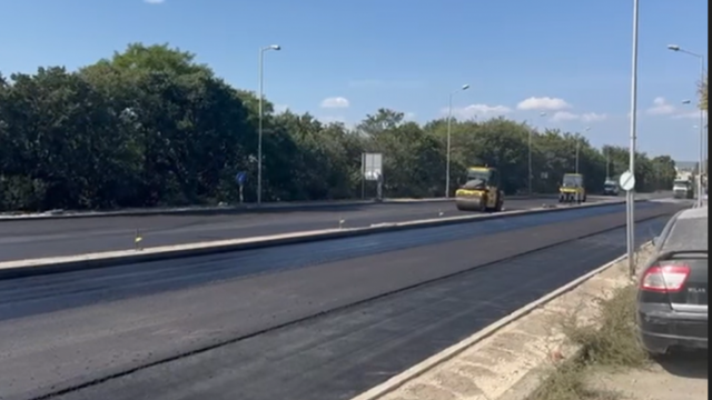 Приключва ремонтът на кръстовището на бул Девня за качване към