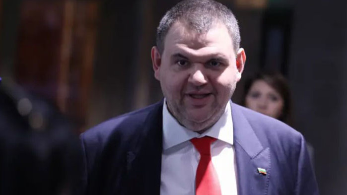 Делян Пеевски вече е съпредседател на парламентарната група на ДПС.