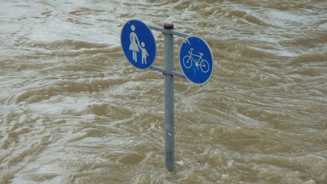Словения ще иска от Брюксел до 400 млн. евро за справяне с щетите от наводненията през август