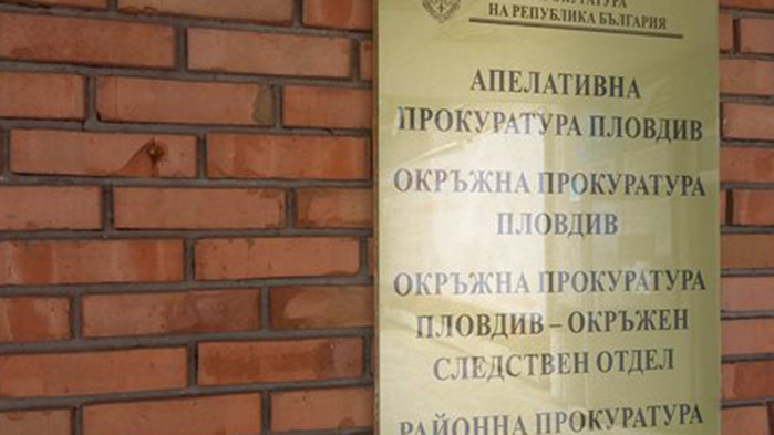 Задържаха 19-годишен, задигнал 450 лв. от тотопункт в Карлово