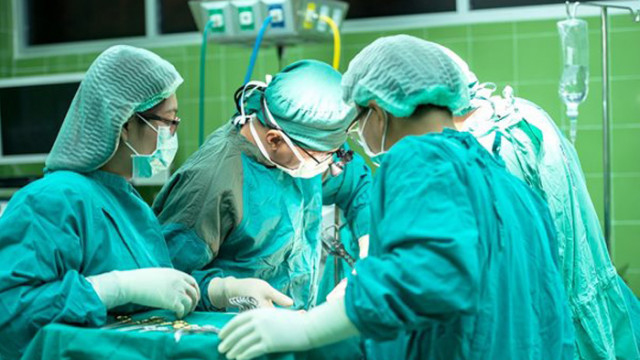 Мъж с трансплантирано сърце от прасе живее вече един месец
