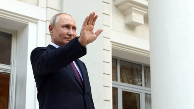 Руският президент Владимир Путин е получил сърдечен арест в частния си