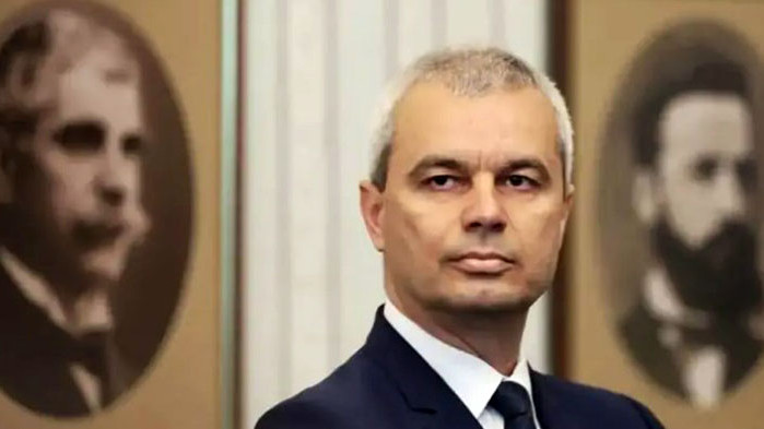 Българските народни представители не са кучета на каишка, заяви Костадин