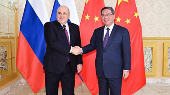 Китай и Русия ще разширяват сътрудничеството си в икономиката и търговията