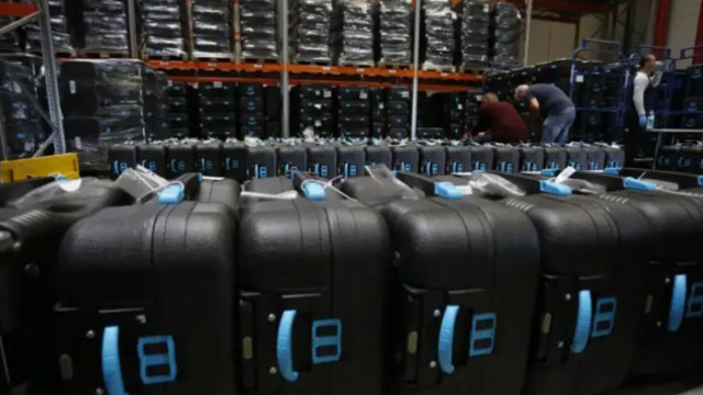 Обратно "вкъщи": Върнаха 580 машини за гласуване от Бургас в София