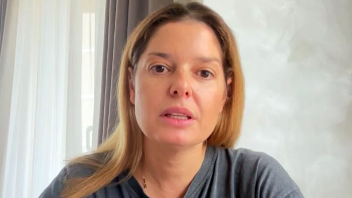 Актрисата Алекс Сърчаджиева е болна от ковид. Това разказа тя