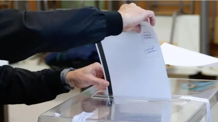 16,35 % е избирателната активност в София към 12:30 часа