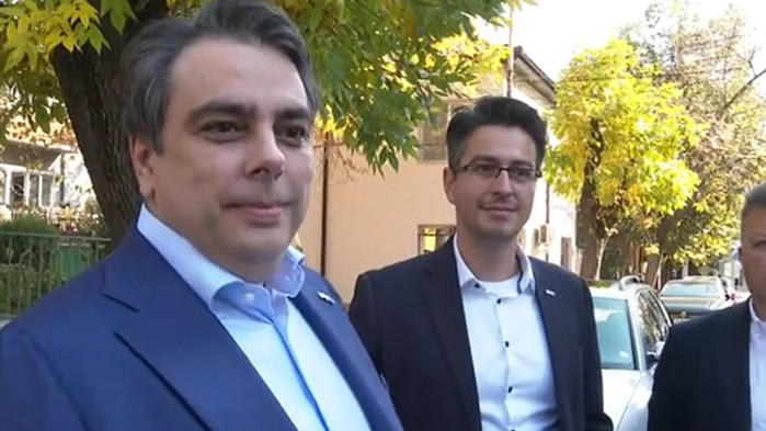 Оказа се, че от 2000 г. в базите данни на