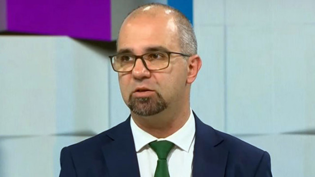 Политолозите Евелина Славкова от Тренд и Първан Симеонов от Галъп