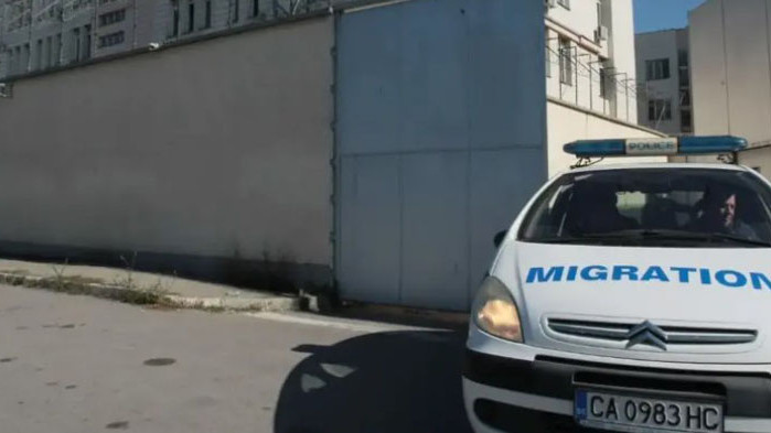 Седем задържани бежанци в Добричко. Твърдят, че са палестинци