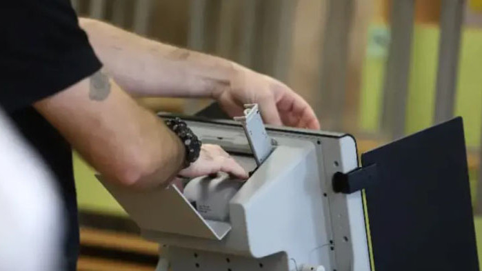 Процедурата е под наблюдение на ДАНС Снощи в 20 е