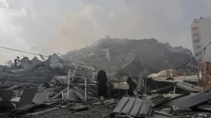 Израел удари най-големия бежански лагер в Газа с подновени въздушни