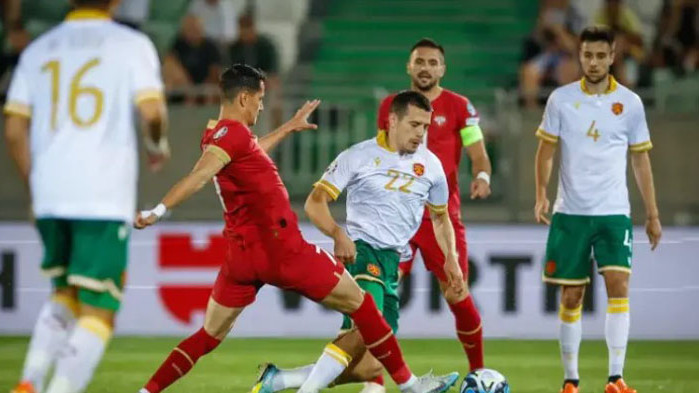 УЕФА наказа Сърбия, няма да има фенове на мача с България