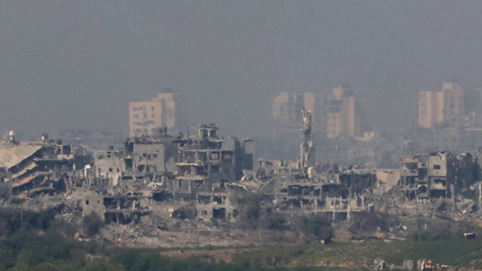 До 400 хиляди души все още остават в северната част