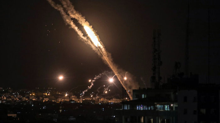 Хамас, заяви в неделя, че израелските военни са атакували бежански