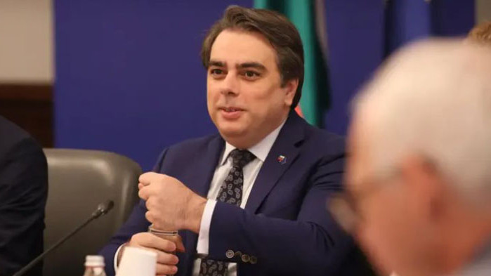 С леки корекции Mинистерски съвет прие предложените от Асен Василев
