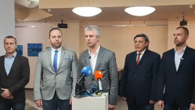 Новоизбраният кмет на Варна Благомир Коцев даде пресконференция Заедно с него