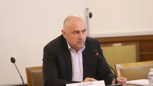 Каримански: Асен Василев ще се хвали с 3% дефицит, а хората ще продължат да се убиват по пътищата