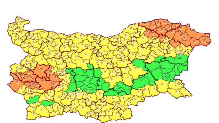 Оранжев код за силен вятър е обявен за областите -