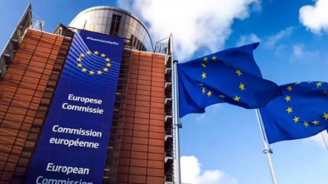 Европейската комисия опроверга днес съобщения в медиите че води срещу
