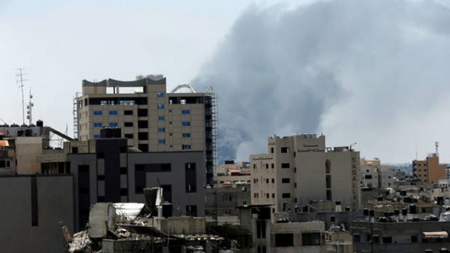 Продължават сраженията в района на най-голямата болница в ивицата Газа