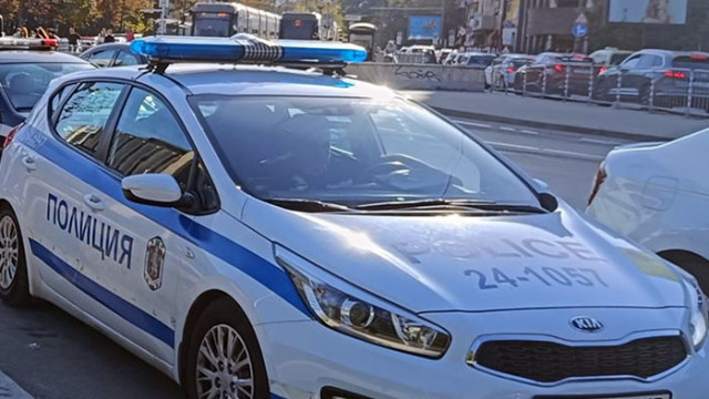 Полицаи заловиха водач без книжка зад волана във Варна съобщиха