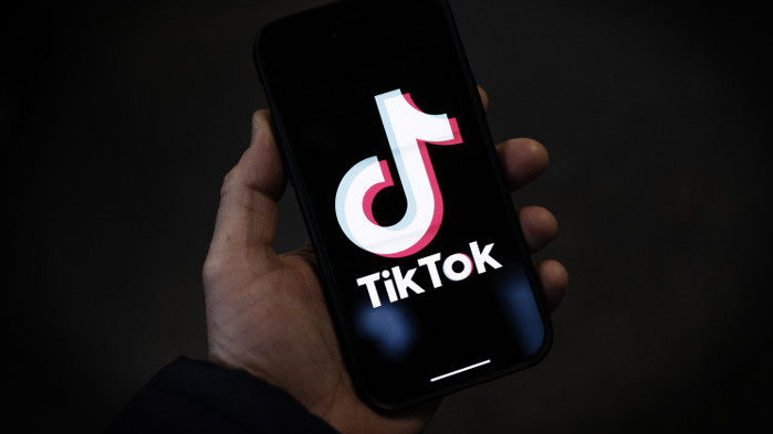 Правителството на Непал забрани популярното приложение TikТок, заявявайки, че то нарушава