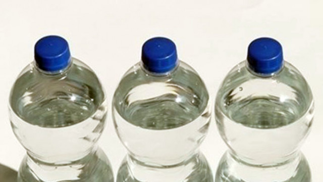 Хората които пият повече от три литра течности дневно може
