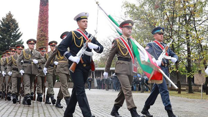 Военното обучение може да стане задължително, ако български гражданин планира