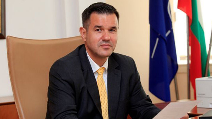 Никола Стоянов: "Лукойл" може да се организират да внасят и друг петрол за месец и половина