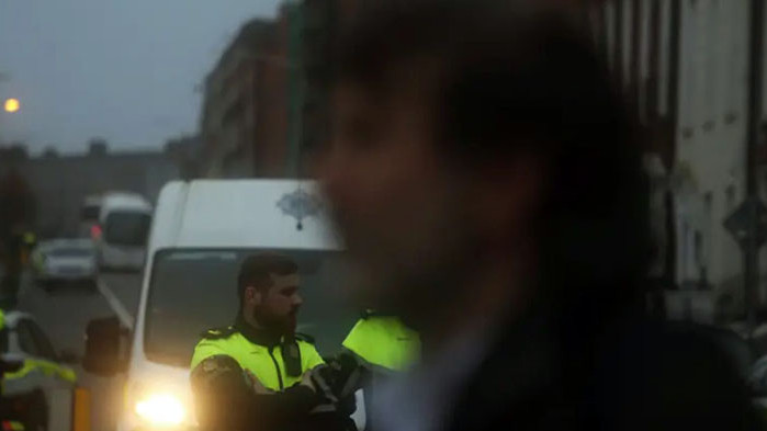 Петима души, сред които три деца, са били откарани в