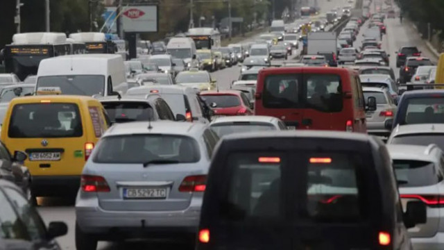 Спират от движение старите автомобили в центъра на София