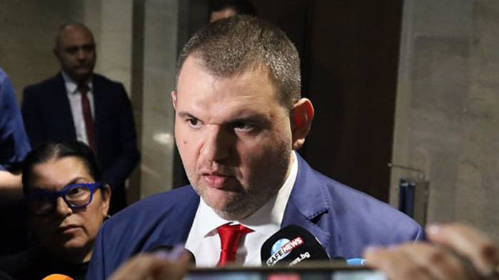 Пеевски: Видя се, че без нашата подкрепа ген. Атанасов нямаше да оглави комисията