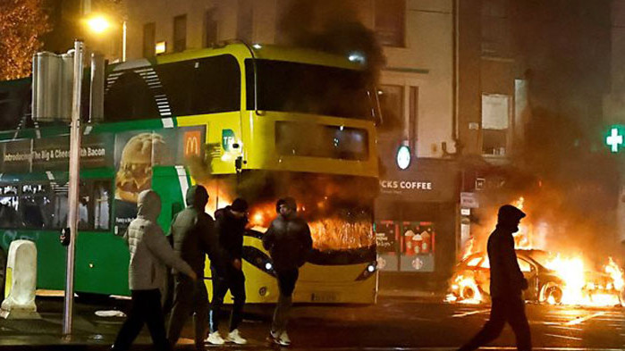 Ирландската полиция извърши 34 ареста след размирици в Дъблин