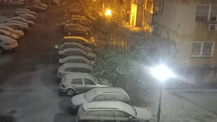 Сняг заваля в Пловдив