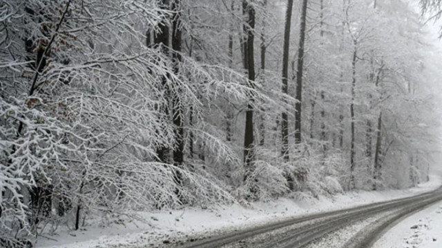 Снегонавявания има и в района на Провадия и Ветрино затворен