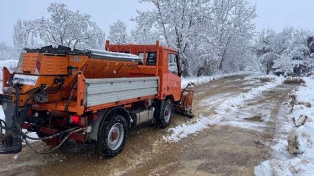 Затваря се пътят Плевен – Ловеч заради снегонавявания каза Йордан