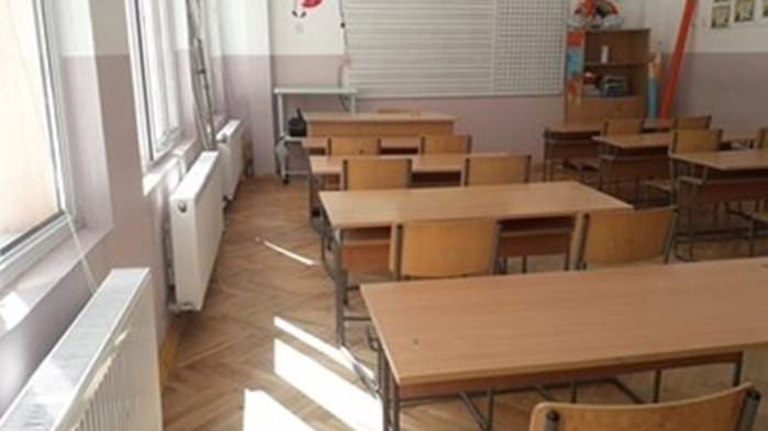 В 55 училища в седем области на България вторник (28