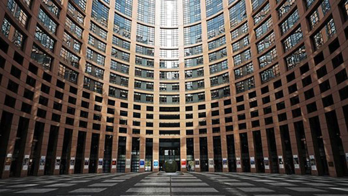 Председателят на Еворпейския парламент Роберта Мецола и премиерът на Белгия