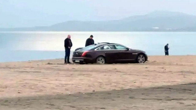 Украинска бежанка е заседнала с луксозния си автомобил на бургаския плаж