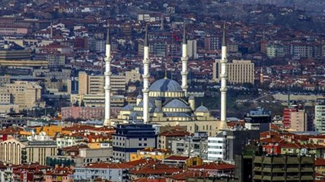 Турският министър на вътрешните работи Али Йерликая днес предупреди Израел